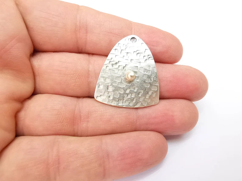 Silver Dangle Charms, Hammered Boho Charm, Rustic Charm, Earring Charm, Silver Pendant, Necklace Parts, Antique Silver Plated 31x28mm G35494