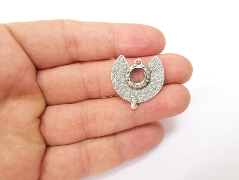 Silver Charms, Boho Charm, Rustic Charm, Earring Charm, Silver Pendant, Necklace Parts, Antique Silver Plated 26mm G35507