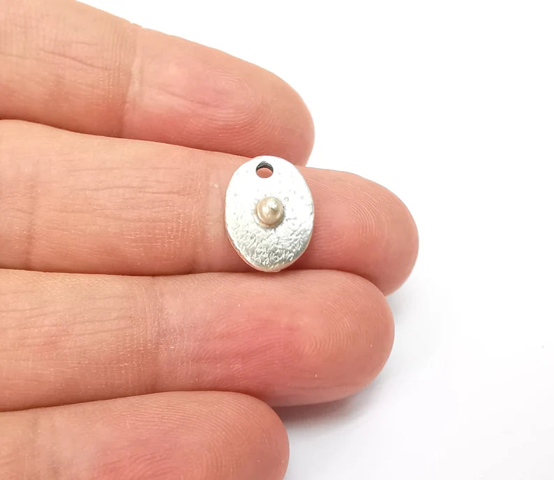 5 Silver Oval Charms, Boho Charms, Rustic Charms, Earring Charms, Silver Pendant, Necklace Parts, Antique Silver Plated 14x10mm G35608