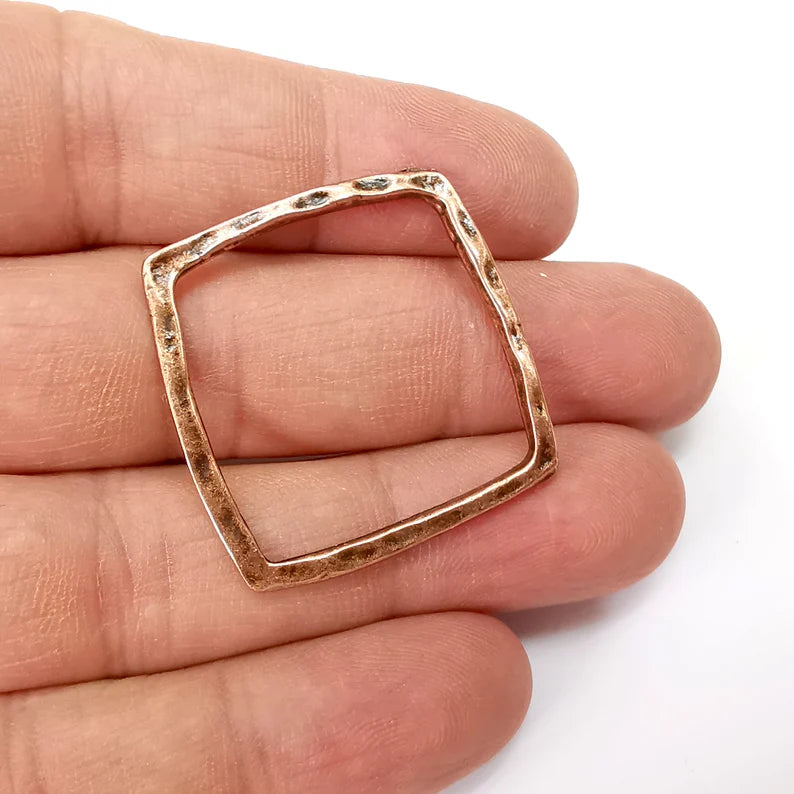 2 Hammered Square Frame, Connector , Charms Jewelry Parts, Bracelet Component, Antique Copper Plated Metal Finding (33mm) G35522