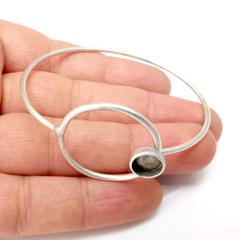Wire Circle Bracelet, Silver Cuff, Bangle Bezel, Resin Blank, Wristband Cabochon Base, Adjustable Antique Silver Brass (8mm) G35605