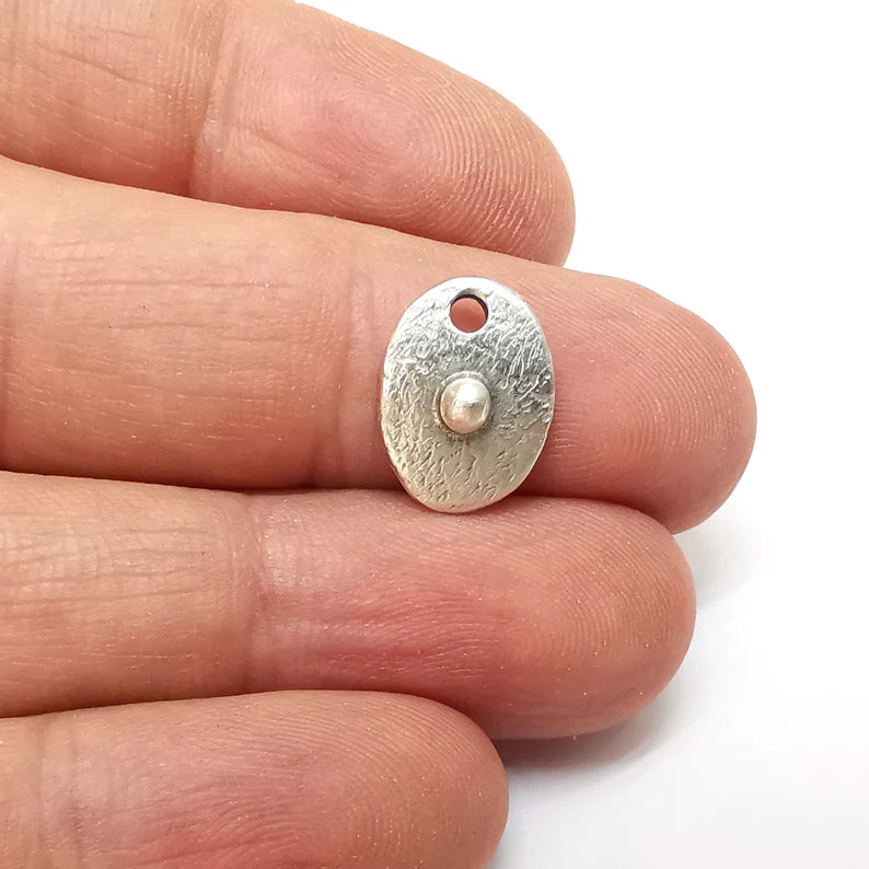 5 Silver Oval Charms, Boho Charms, Rustic Charms, Earring Charms, Silver Pendant, Necklace Parts, Antique Silver Plated 14x10mm G35608