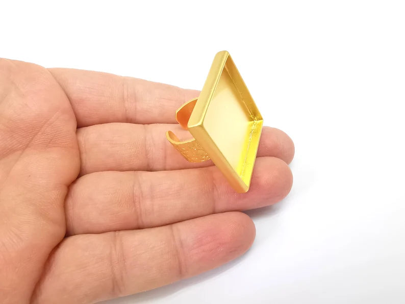 Gold Ring Blank Setting, Cabochon Blank, Resin Bezel, Square Ring Mounting, Epoxy Frame Base, Adjustable Gold Plated 30x30mm G35621