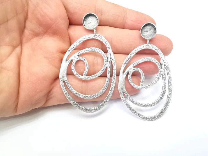 Circled Earring Base, Dangle Resin Earring Blank, Ear Settings Bezel, Cabochon Mountings, Antique Silver Plated Brass (10mm blanks) G35616