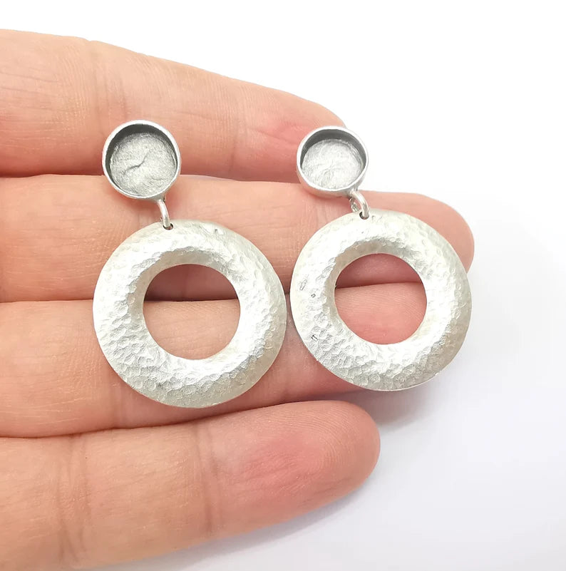 Circled Earring Base, Dangle Resin Earring Blank, Ear Settings Bezel, Cabochon Mountings, Antique Silver Plated Brass (10mm blanks) G35617