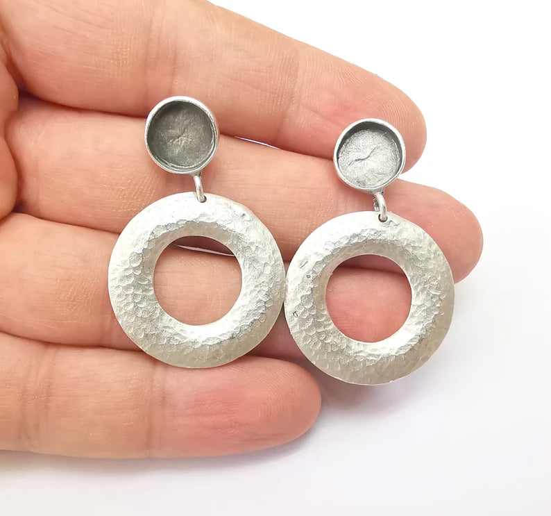 Circled Earring Base, Dangle Resin Earring Blank, Ear Settings Bezel, Cabochon Mountings, Antique Silver Plated Brass (10mm blanks) G35617