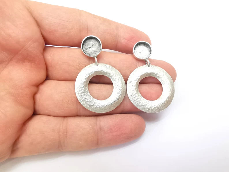 Circled Earring Base, Dangle Resin Earring Blank, Ear Settings Bezel, Cabochon Mountings, Antique Silver Plated Brass (10mm blanks) G35617