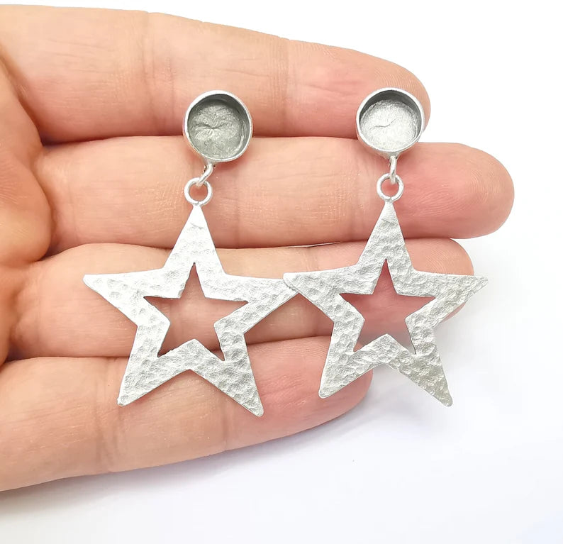 Star Dangle Earring Base, Crescent Earring Blank, Ear Setting Resin Bezel, Cabochon Mounting, Antique Silver Plated Brass 10mm blanks G35618