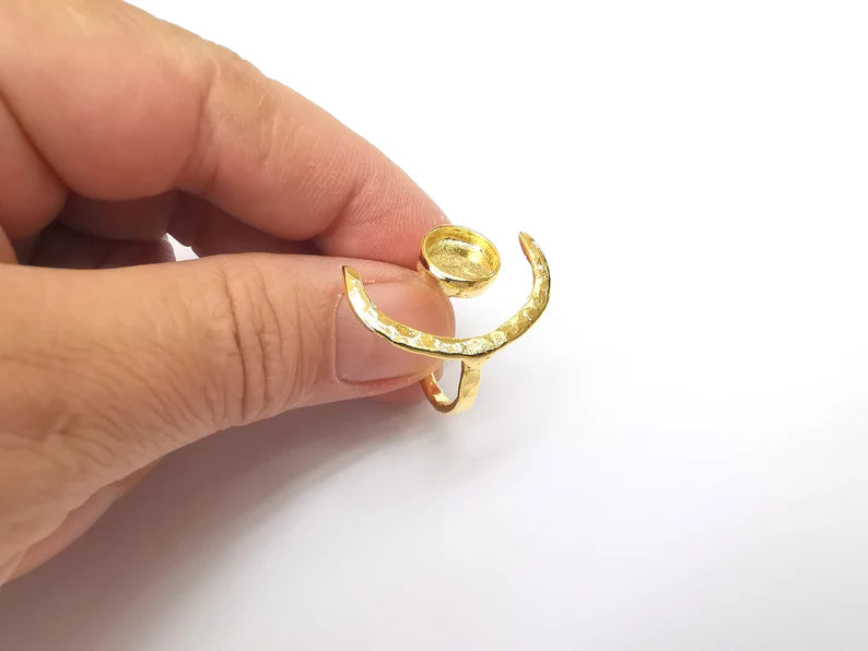 Gold Ring Crescent Setting, Moon Ring Blank, Resin Bezel, Celestial Ring Mounting, Epoxy Frame, Adjustable Antique Gold Plated 10mm G35619