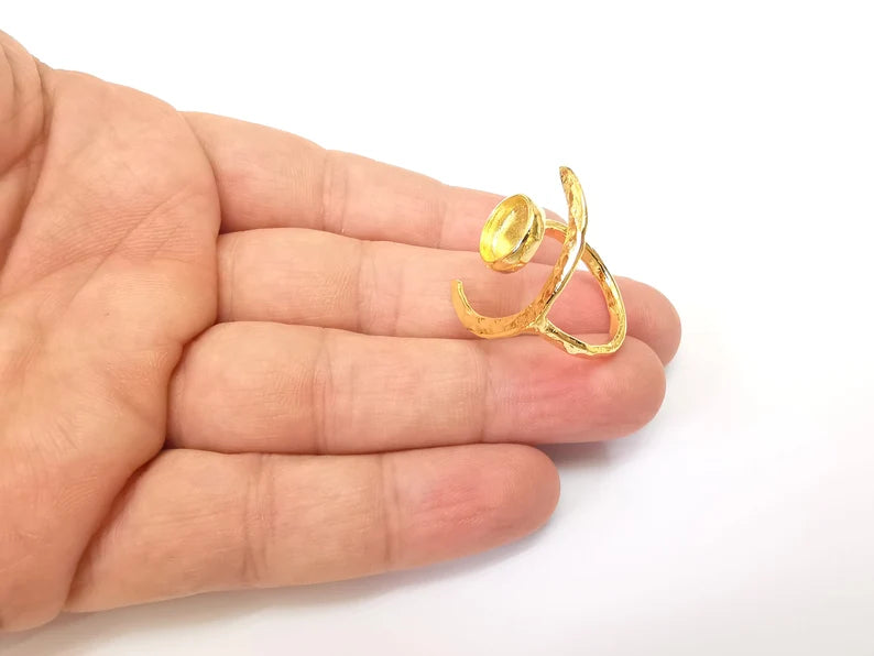 Gold Ring Crescent Setting, Moon Ring Blank, Resin Bezel, Celestial Ring Mounting, Epoxy Frame, Adjustable Antique Gold Plated 10mm G35619