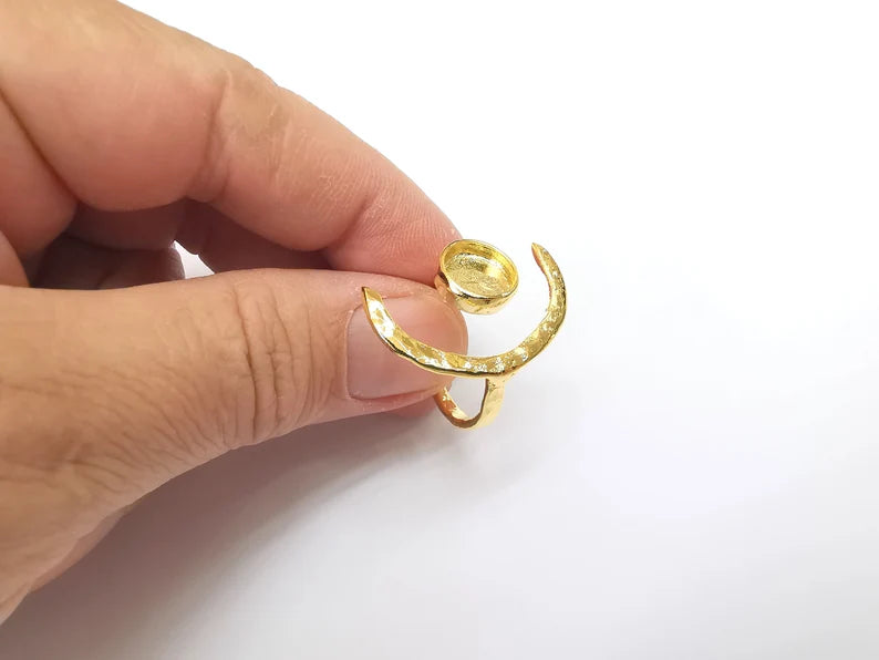 Gold Ring Crescent Setting, Moon Ring Blank, Resin Bezel, Celestial Ring Mounting, Epoxy Frame, Adjustable Antique Gold Plated 10mm G35619