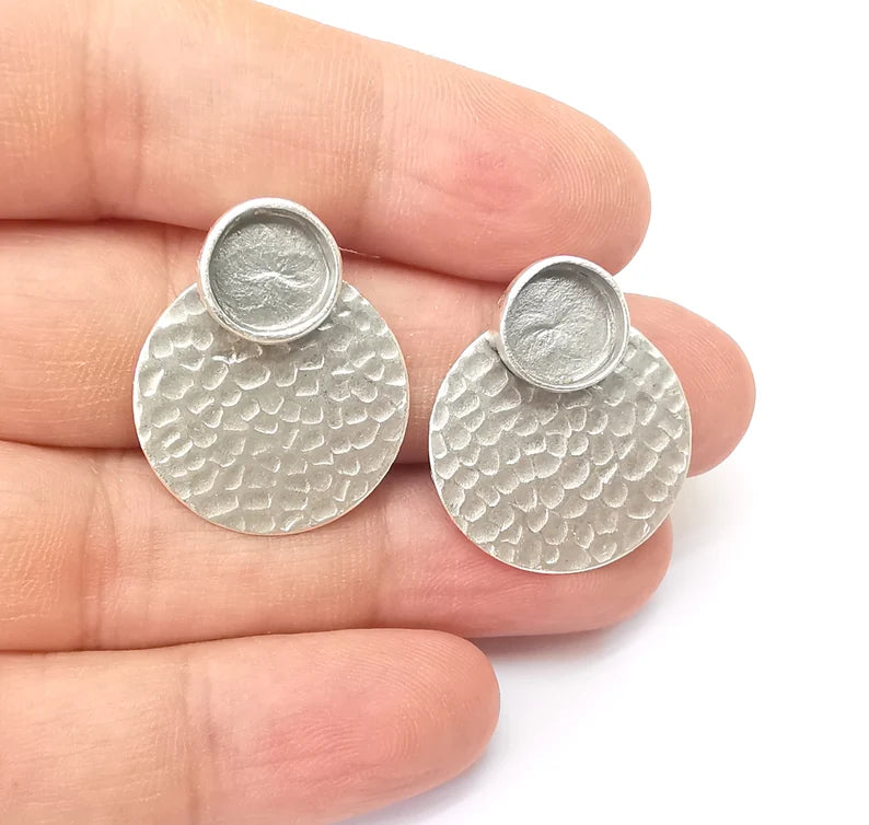 Earring Stud Base, Hammered Earring Blank, Ear Settings Resin Bezel, Cabochon Mounting, Antique Silver Plated Brass (10mm blanks) G35615