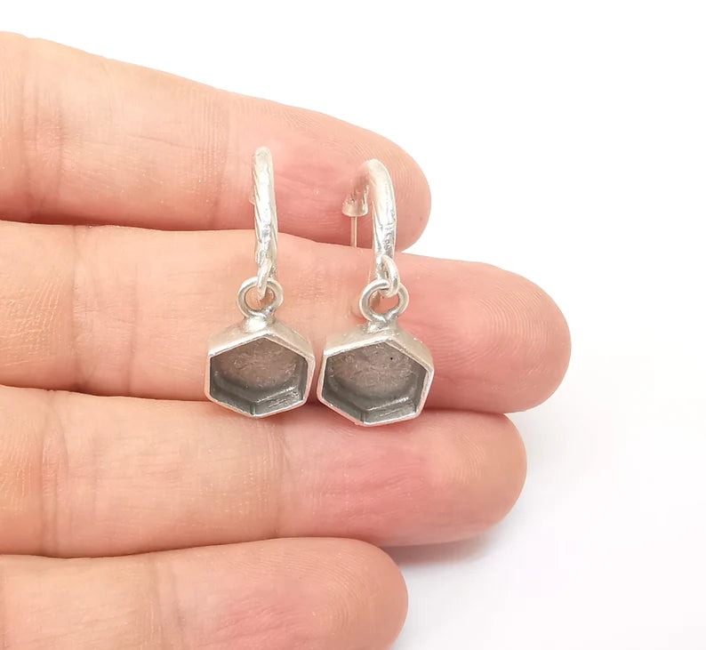 Earring Stud Base, HexagonEarring Blank, Ear Settings Resin Bezel, Cabochon Mounting, Antique Silver Plated Brass (10mm blanks) G35623
