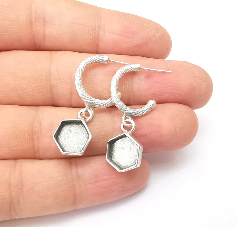 Earring Stud Base, HexagonEarring Blank, Ear Settings Resin Bezel, Cabochon Mounting, Antique Silver Plated Brass (10mm blanks) G35623