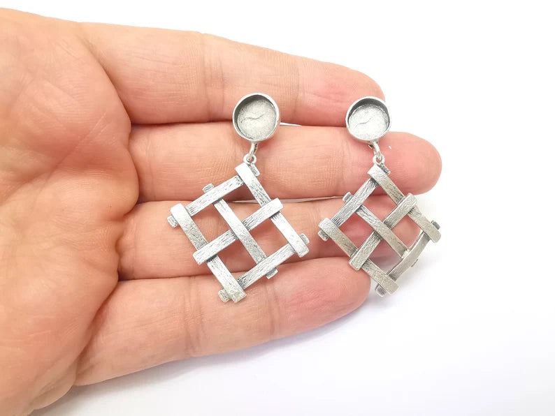 Square Earring Base, Dangle Resin Earring Blank, Ear Settings Bezel, Cabochon Mountings, Antique Silver Plated Brass (10mm blanks) G35624