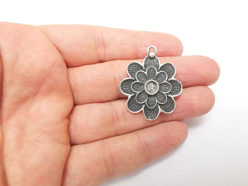 Flower Charms, Dangle Flower Charms, Floral Charms, Pendant Component, Earring Charms, Necklace Parts, Antique Silver Plated 37x31mm G35630