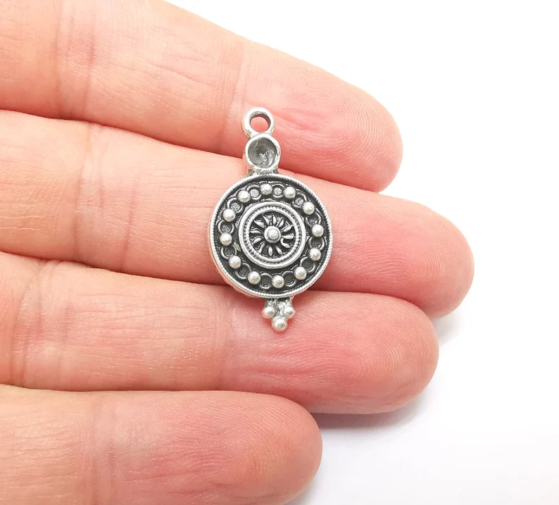 5 Silver Charms, Boho Charms, Earring Charms, Silver Pendant, Ethnic Rustic Charms, Necklace Parts, Antique Silver Plated 29x16mm G35631