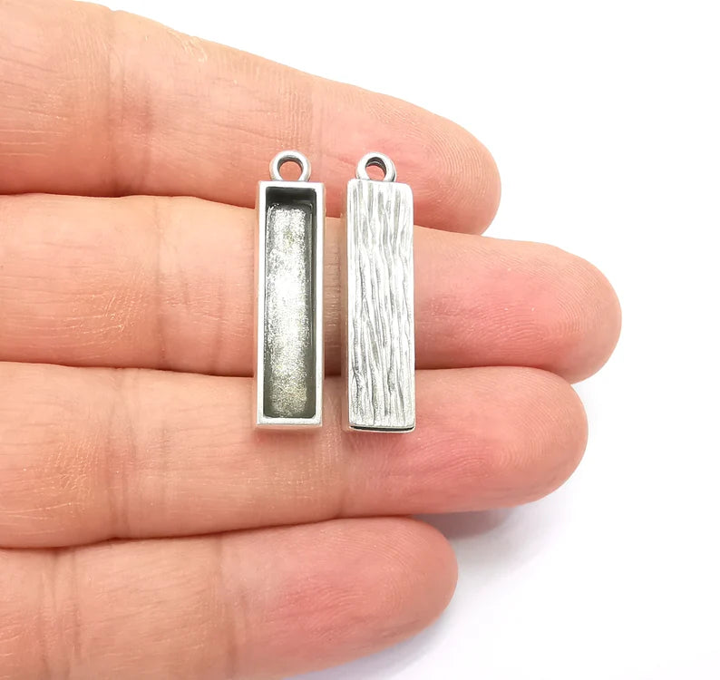 2 Silver Rectangle Blank, Resin Kit, Charm Frame, Pendant Bezel, Earring Base, Cabochon inlay Mountings, Antique Silver Plated 25x5mm G35648