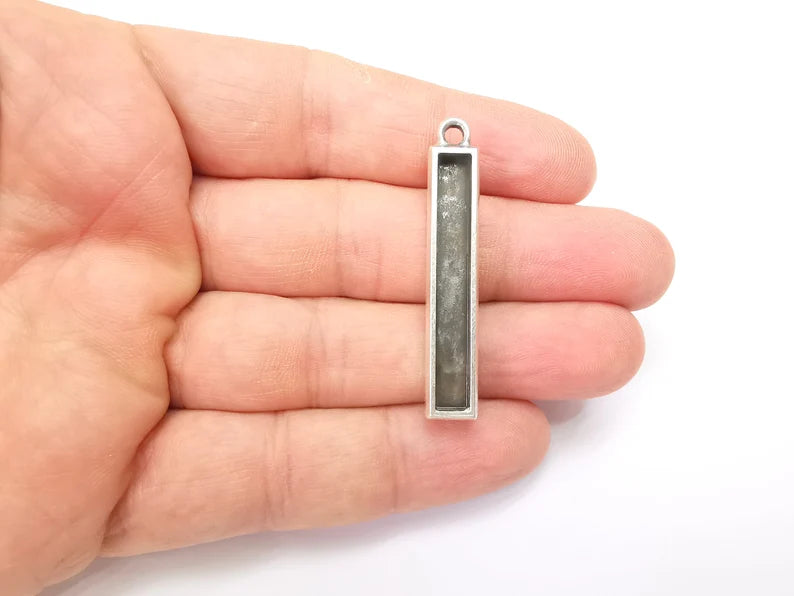 Long Rectangle Blank, Resin Kit, Charm Frame, Pendant Bezel, Earring Base, Cabochon inlay Mountings, Antique Silver Plated 40x5mm G35650