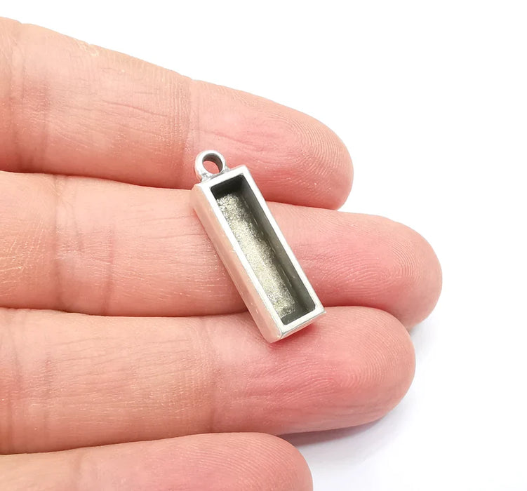 2 Silver Rectangle Blank, Resin Kit, Charm Frame, Pendant Bezel, Earring Base, Cabochon inlay Mountings, Antique Silver Plated 20x5mm G35651