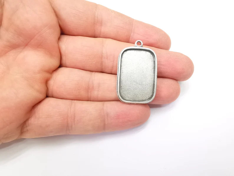 Silver Rectangle Blank, Resin Kit, Charm Frame, Pendant Bezel, Earring Base, Cabochon inlay Mountings, Antique Silver Plated 30x20mm G35657