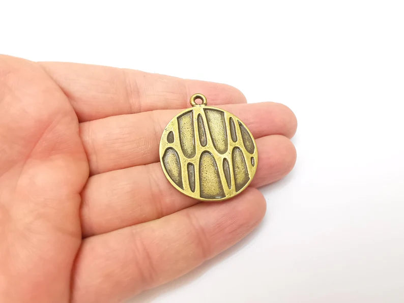 Bronze Pendant, Bronze Charms, Earring Charms, Dangle Pendant, Locket Pendant, Necklace Pendant, Antique Bronze Plated Metal 39x32mm G35686