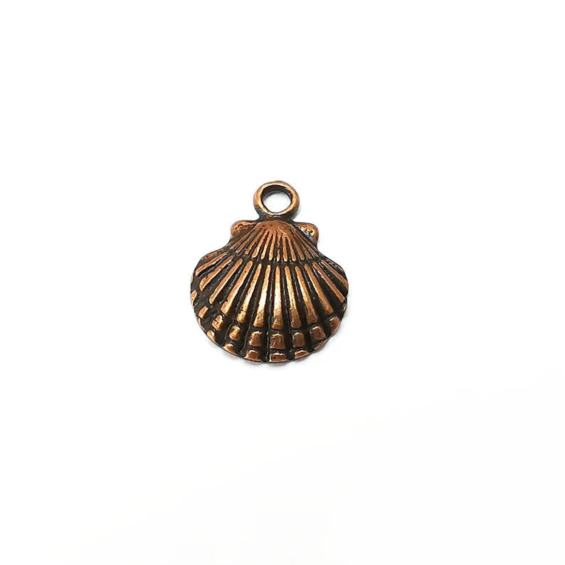 5 Scallop Charms, Sea Shell, Small Charms, Earring Charms, Copper Pendant, Necklace Pendant, Antique Copper Plated Metal 18x14mm G35539