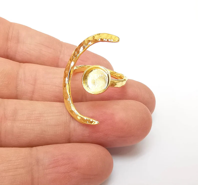 Gold Ring Crescent Setting, Moon Ring Blank, Resin Bezel, Celestial Ring Mounting, Epoxy Frame, Adjustable Antique Gold Plated 8mm G35568