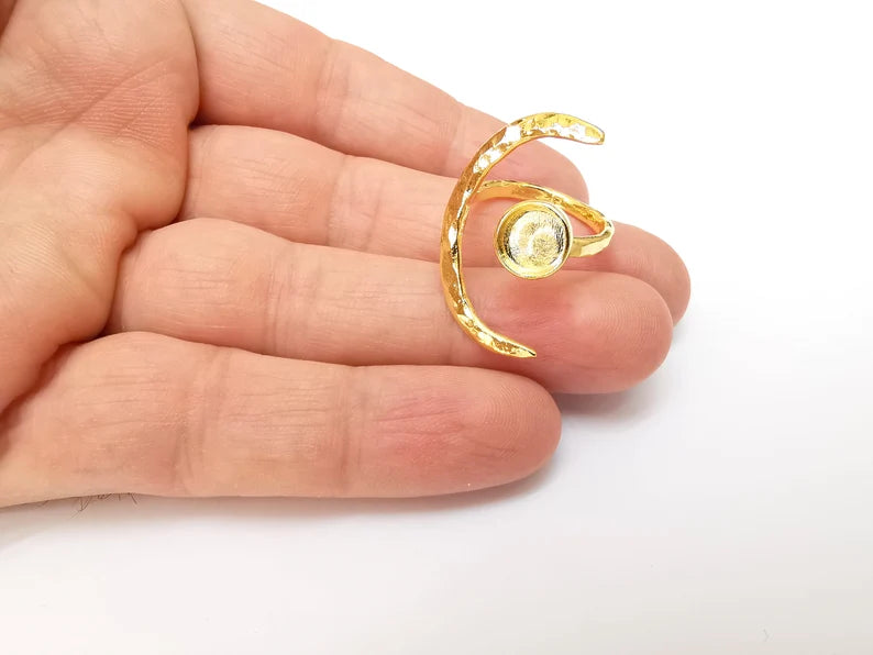 Gold Ring Crescent Setting, Moon Ring Blank, Resin Bezel, Celestial Ring Mounting, Epoxy Frame, Adjustable Antique Gold Plated 8mm G35568