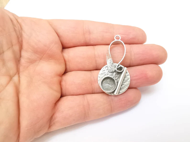 Silver Pendant Blank, Cabochon Bezel, Locket Pendant Base, inlay Mountings, Resin Necklace, Antique Silver Plated Brass (8mm blank) G35544