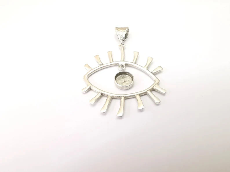 Eye Pendant Blank, Cabochon Bezel, Locket Pendant Base, inlay Mountings, Resin Necklace, Antique Silver Plated Brass (10mm blank) G35545
