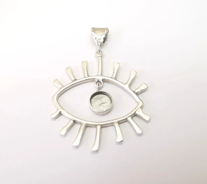 Eye Pendant Blank, Cabochon Bezel, Locket Pendant Base, inlay Mountings, Resin Necklace, Antique Silver Plated Brass (10mm blank) G35545