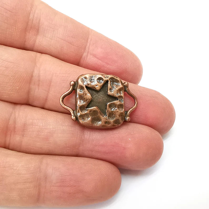 2 Copper Star Connector, Copper Jewelry Parts, Bracelet Component, Antique Copper Finding, Antique Copper Plated Metal (28x19mm) G35550