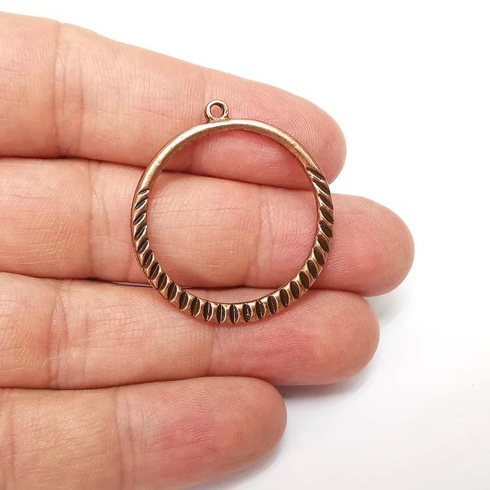 2 Copper Ribbed Hoop Charms , Round Charms , Boho Charm, Earring Charm, Copper Charms , Necklace Parts, Antique Copper Plated 36x33mm G35557
