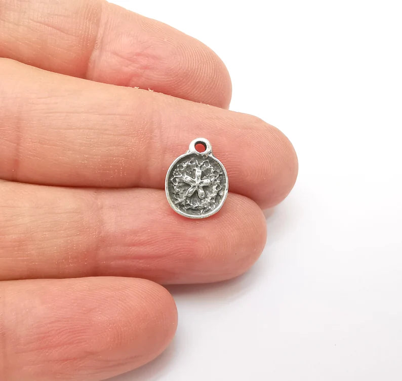 5 Silver Dangle Charms, Boho Charms, Rustic Charms, Earring Charms, Silver Pendant, Necklace Parts, Antique Silver Plated 13x10mm G35706
