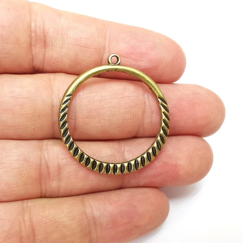 2 Bronze Ribbed Hoop Charms , Round Charms , Boho Charm, Earring Charm, Bronze Charms , Necklace Parts, Antique Bronze Plated 36x33mm G35562