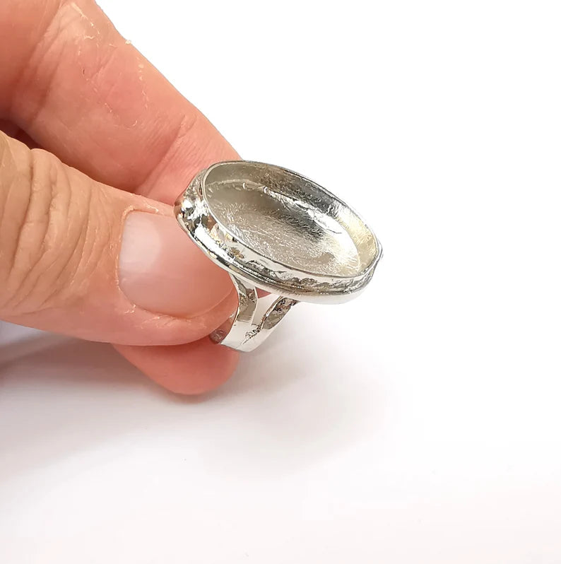 Shiny Silver Oval Ring Setting, Cabochon Blank, Resin Bezel, Ring Mounting, Epoxy Frame Base, Adjustable Rhodium Plated Brass 25x18mm G35719