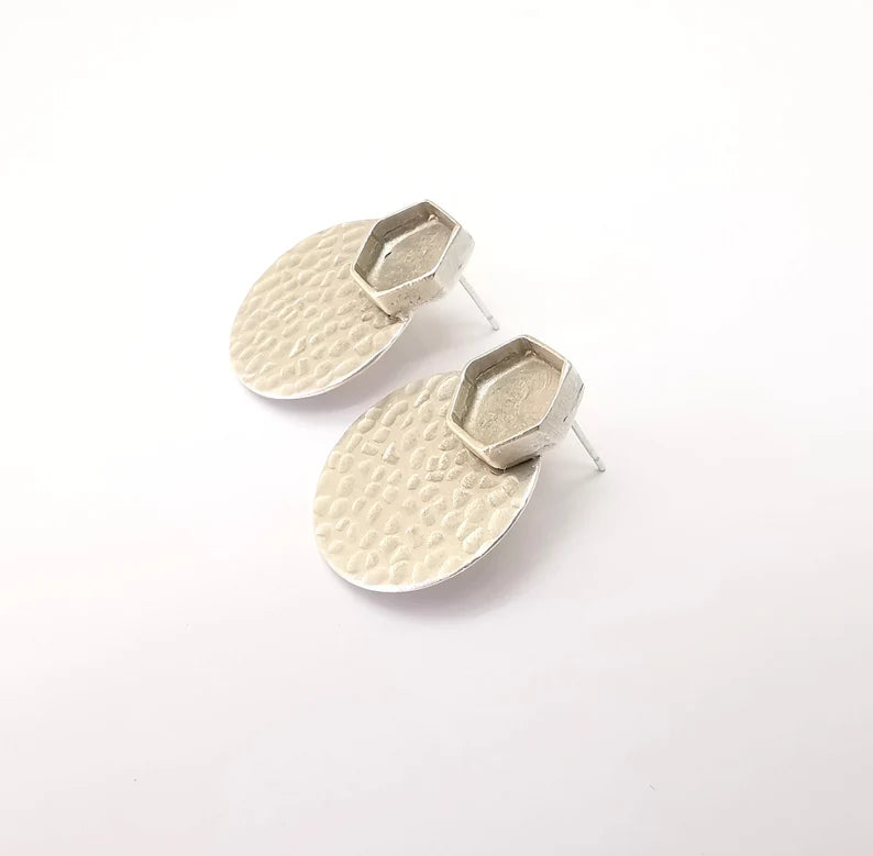 Earring Stud Base, Hammered Earring Blank, Ear Settings Resin Bezel, Cabochon Mounting, Antique Silver Plated Brass (10mm blanks) G35726