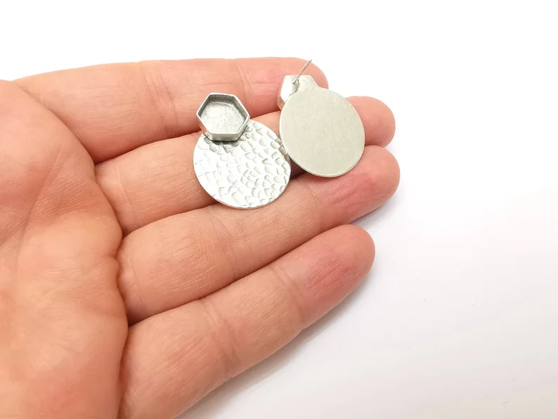 Earring Stud Base, Hammered Earring Blank, Ear Settings Resin Bezel, Cabochon Mounting, Antique Silver Plated Brass (10mm blanks) G35726