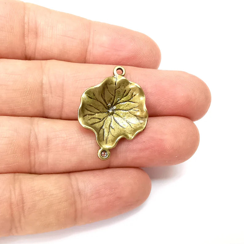 2 Bronze Leaf Connector, Jewelry Parts, Bronze Bracelet Component, Antique Bronze Finding, Antique Bronze Plated Metal (31x22mm) G35580