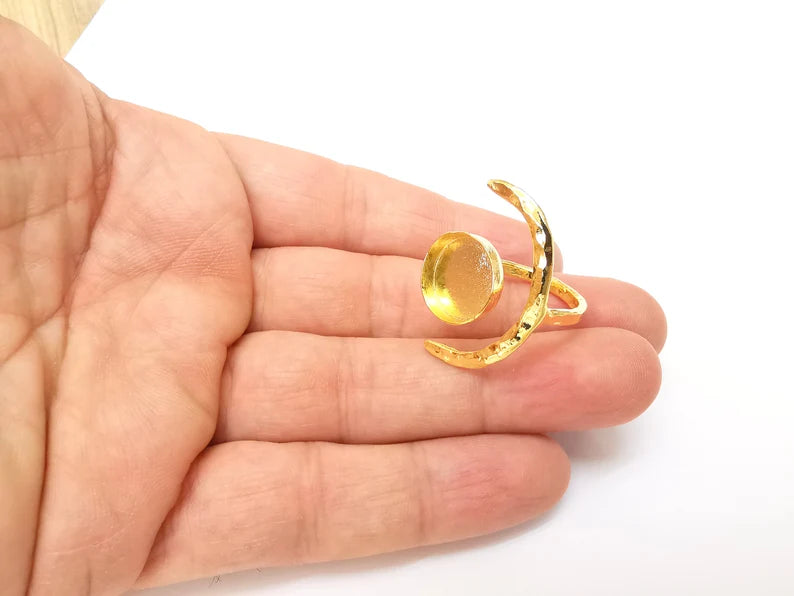Gold Ring Crescent Setting, Moon Ring Blank, Resin Bezel, Celestial Ring Mounting, Epoxy Frame, Adjustable Antique Gold Plated 14mm G35585
