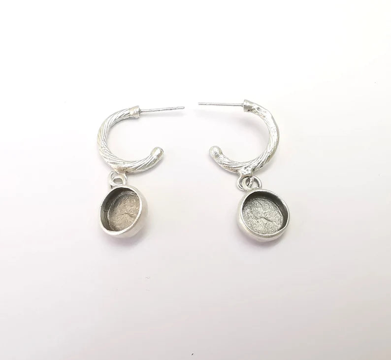 Earring Stud Base, Earring Blank, Ear Settings Resin Bezel, Cabochon Mounting, Antique Silver Plated Brass (10mm blanks) G35753