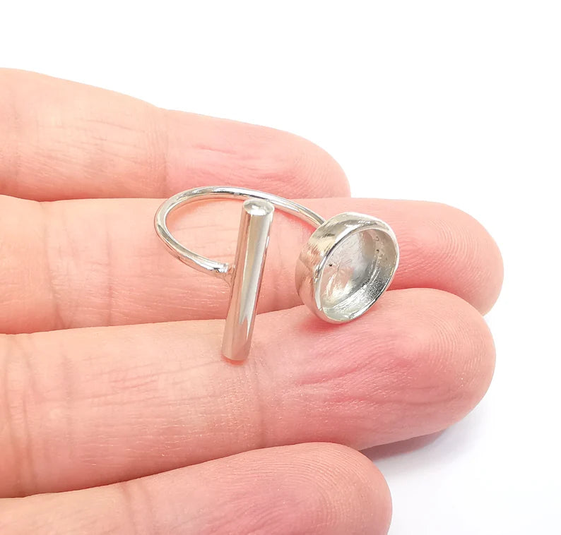 Shiny Silver Rod and Round Ring Setting, Cabochon Blank, Resin Bezel, Ring Mounting, Epoxy Base, Adjustable Rhodium Plated Brass 10mm G35754