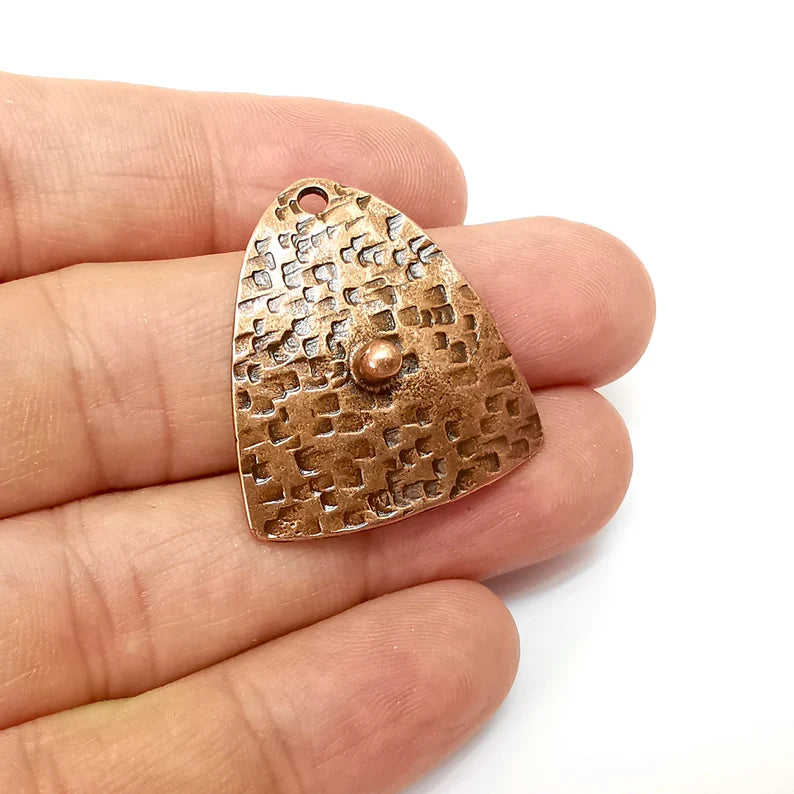 Copper Dangle Charms, Hammered Boho Charm, Rustic Charm, Earring Charm, Copper Pendant, Necklace Parts, Antique Copper Plated 31x28mm G35592