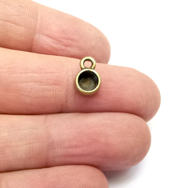 5 Round Pendant Blanks, Resin Bezel Bases, Mosaic Mountings, Dry flower Frame, Polymer Clay base, Antique Bronze Plated (8mm) G35761