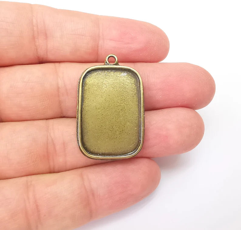 Bronze Pendant Blank, Cabochon Bezel, Locket Pendant Base, inlay Mountings, Resin Necklace, Antique Bronze Plated Metal 30x20mm blank G35790
