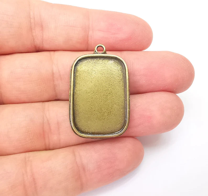 Bronze Pendant Blank, Cabochon Bezel, Locket Pendant Base, inlay Mountings, Resin Necklace, Antique Bronze Plated Metal 30x20mm blank G35790