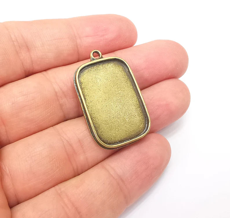 Bronze Pendant Blank, Cabochon Bezel, Locket Pendant Base, inlay Mountings, Resin Necklace, Antique Bronze Plated Metal 30x20mm blank G35790