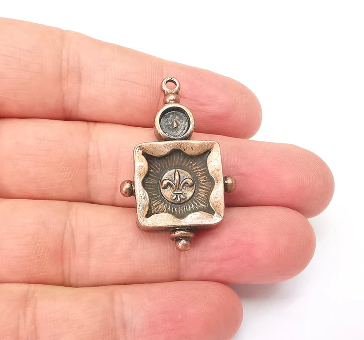 Copper Dangle Charms, Ethnic Charms, Jewelry Parts, Bracelet Component, Antique Copper Plated Metal Charms (40x24mm) G35799