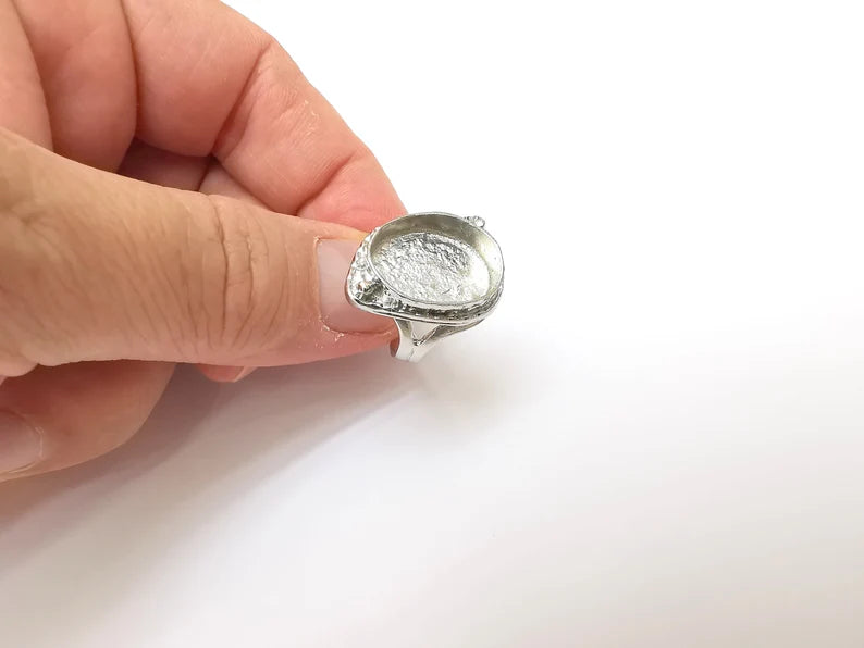 Shiny Silver Ring Setting, Cabochon Blank, Resin Bezel, Ring Mounting, Epoxy Frame Base, Adjustable Rhodium Plated Brass 18x13mm G35812